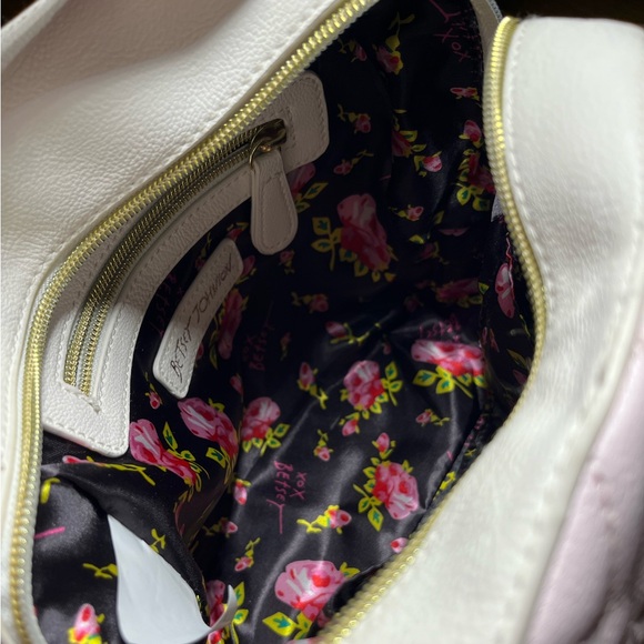 🎀Betsy Johnson Backpack with cute Bow handle🎀 - Picture 4 of 11
